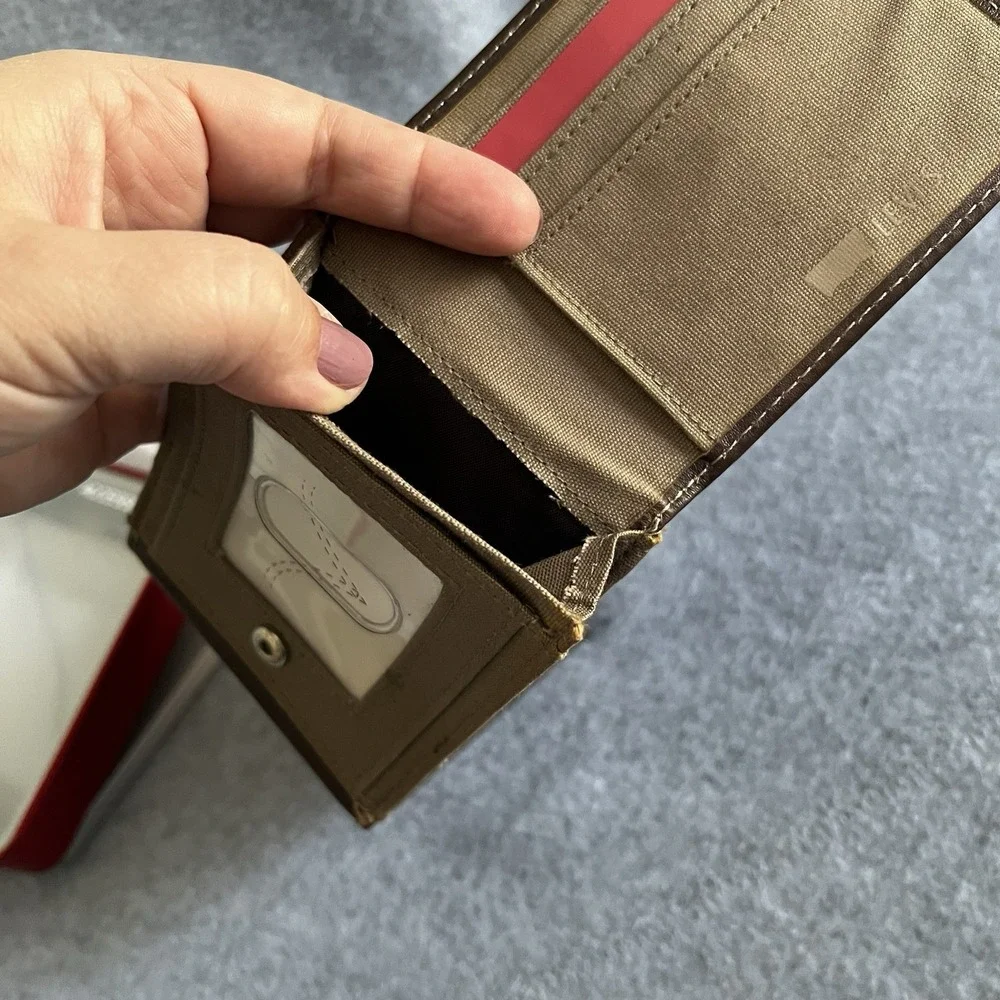 Levi's Brown Leather Trifold Wallet‎ Levi's Men's New Soft Leather 31LV2005 Gift